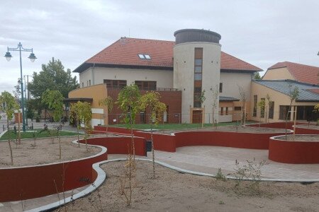 A Barmos György téren elkészült az új park