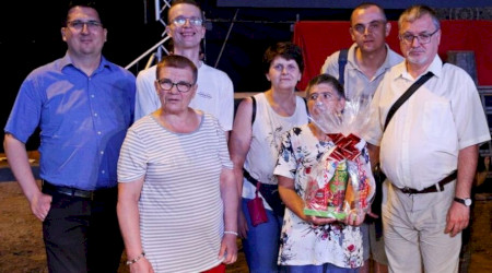 A húszezredik látogatót köszöntötték a lovas színházban