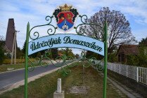 Domaszéki Fénytraktoros Felvonulás