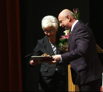 Emlékplakett Mórahalom  várossá nyilvánításának 20. évfordulója alkalmából