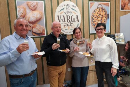 Teljesen új arcot kapott a mórahalmi Varga Pékség – ilyen lett belülről!