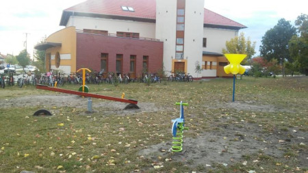 Új játszótér Mórahalmon