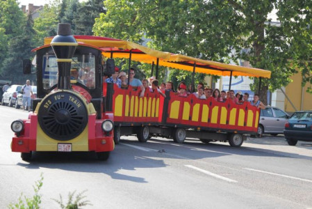 Vonat sínek nélkül