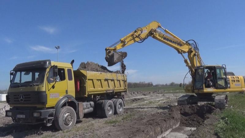 Elrajtolt a parkoló építése