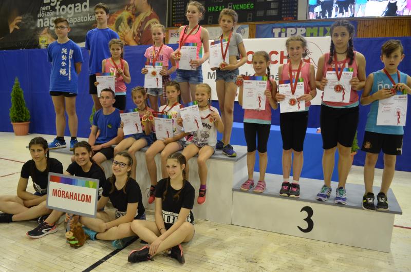 A tengerentúlra készülnek a mórahalmi ugrókötelesek