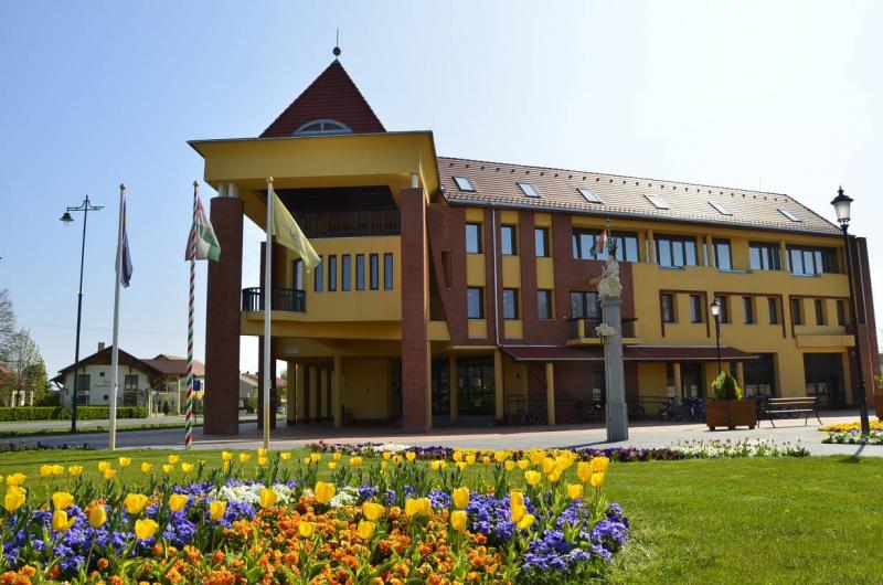 Kis segítség, nagy lehetőség!  Esély Otthon lakáspályázat