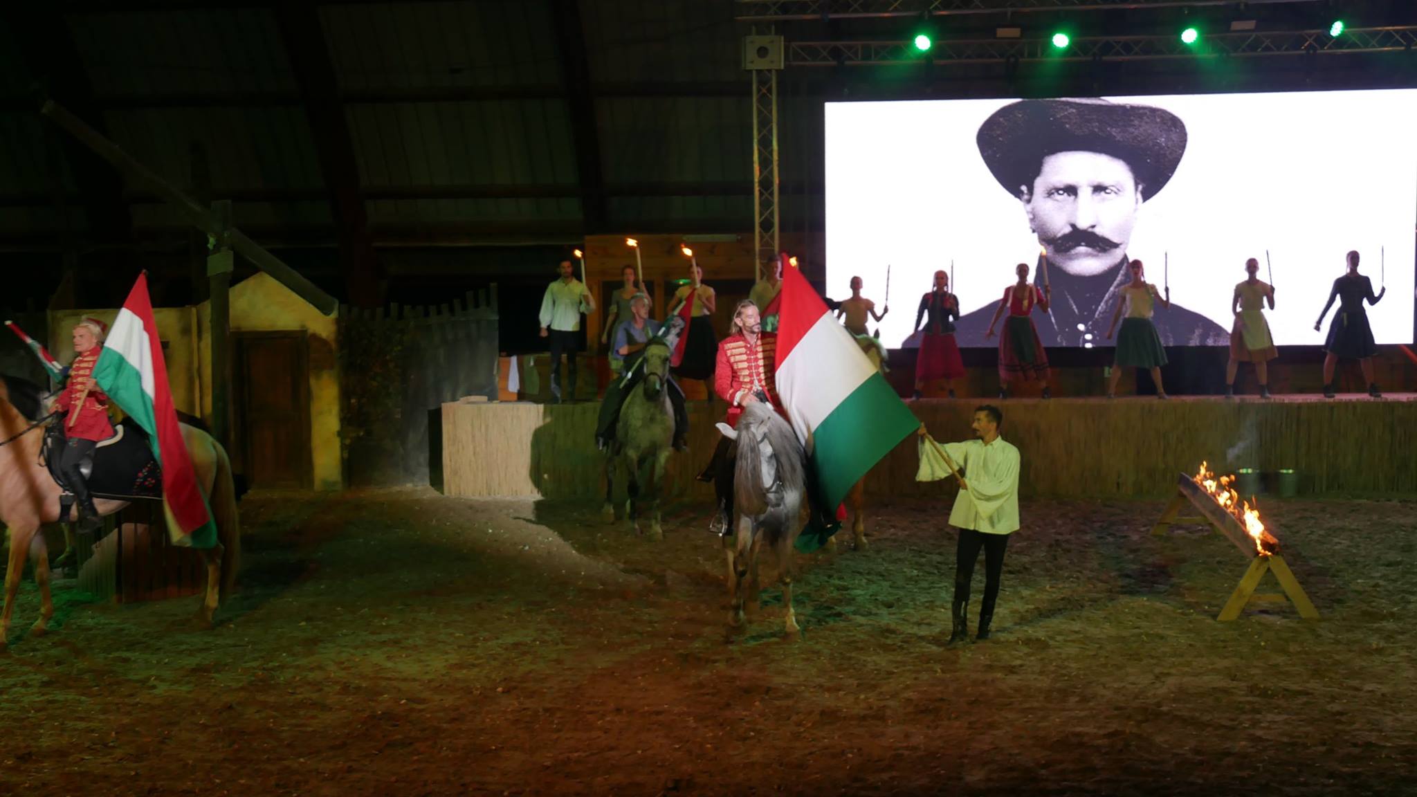 Három felejthetetlen koncert után kezdődött a lovasszínházi évad
