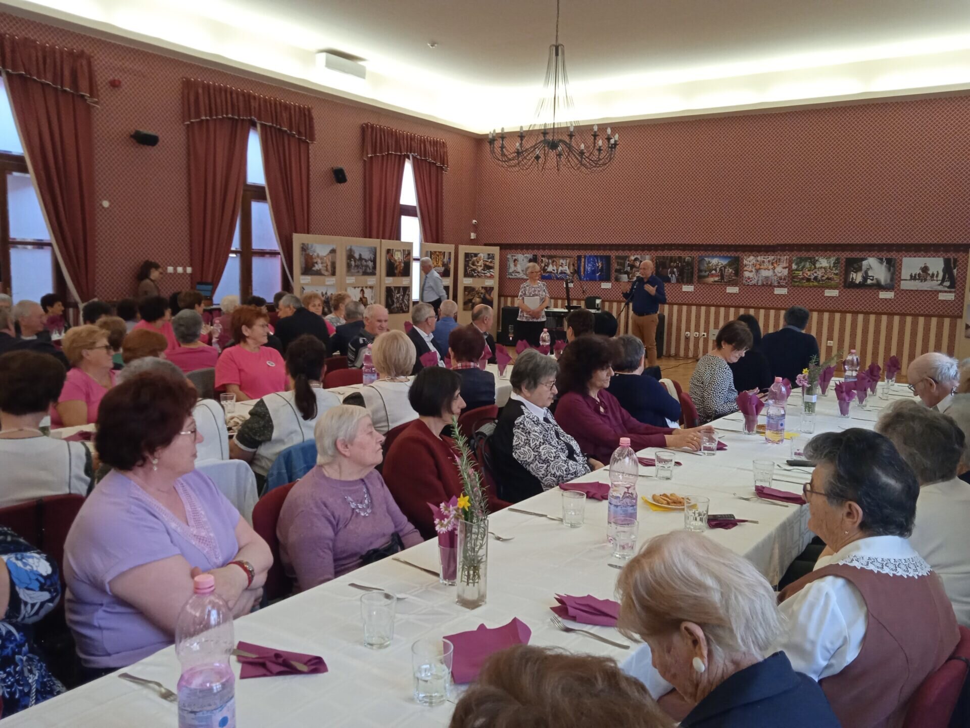 nőnapi ünnepség a rendezvényházban