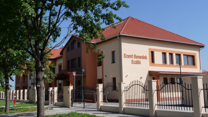 Munkásszállót adtak át Mórahalmon