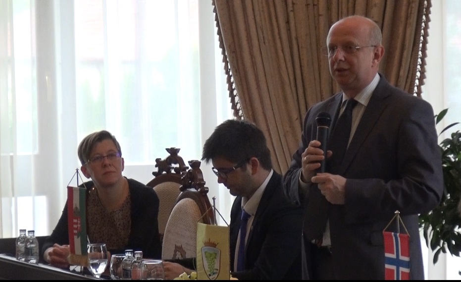 Norvég mintára fejlesztik az idősellátást Mórahalmon