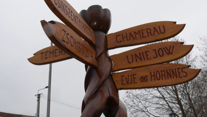 Terebélyesebb lett a Testvértelepülések fája Mórahalmon