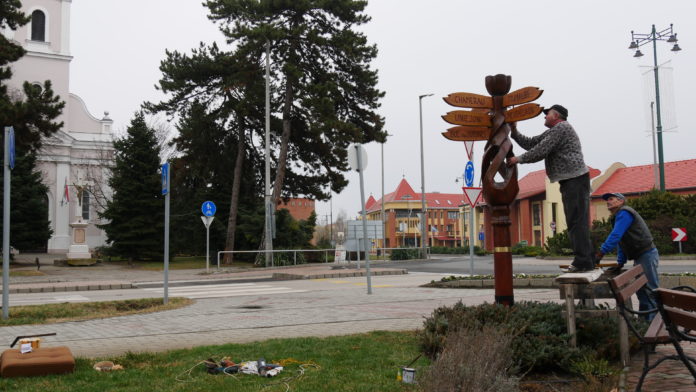 Terebélyesebb lett a Testvértelepülések fája Mórahalmon